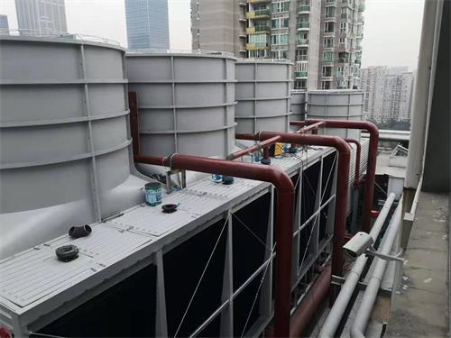 要想知道開式冷卻塔的水是如何冷卻，必須明白其散熱原理