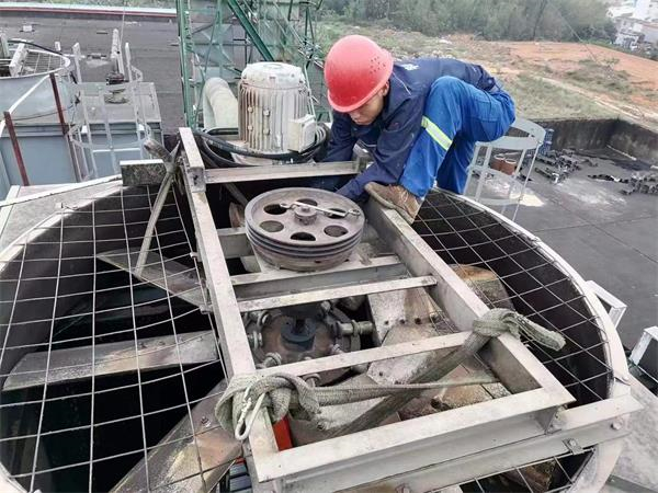 玻璃鋼冷卻塔使用中存在問題有哪些？(玻璃鋼冷卻塔的危害因素有哪些)