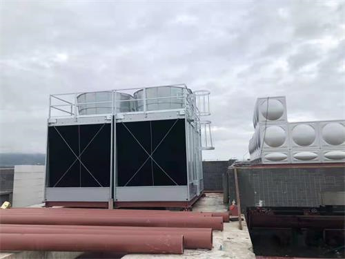 玻璃鋼方形逆流式冷卻塔的特點(河南方形逆流式玻璃鋼冷卻塔品牌)